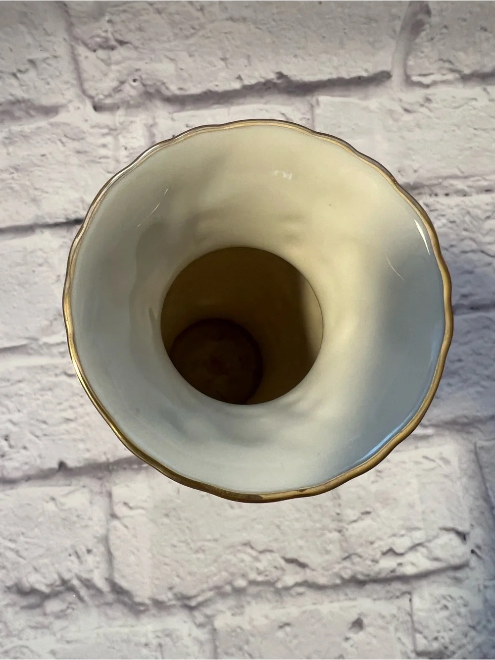 Vintage Lenox Georgian Collection Ivory Vase with 24K gold trim
